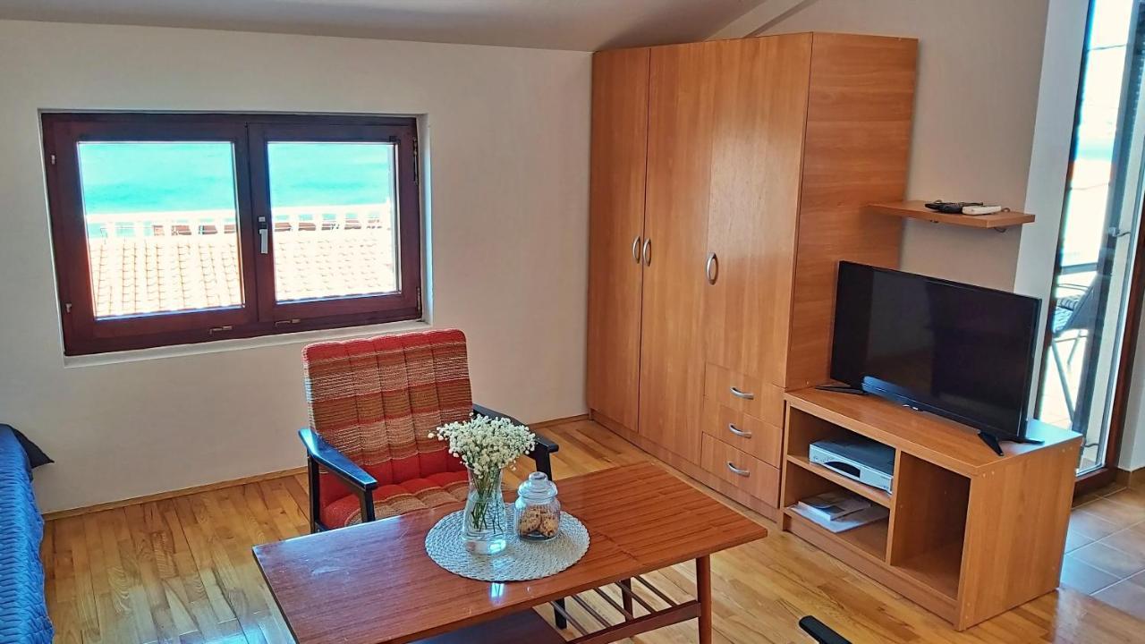 Apartment Roscic Omiš Eksteriør bilde