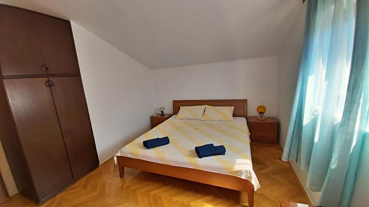 Apartment Roscic Omiš Eksteriør bilde