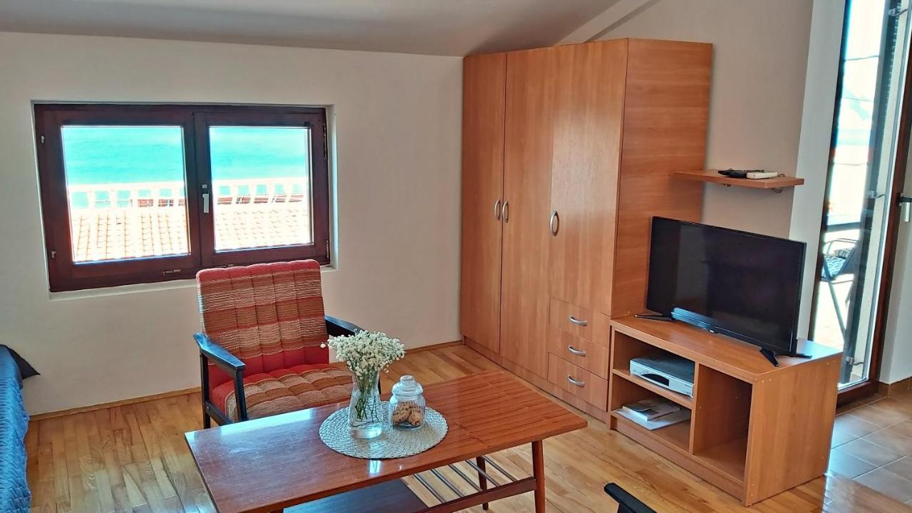Apartment Roscic Omiš Eksteriør bilde