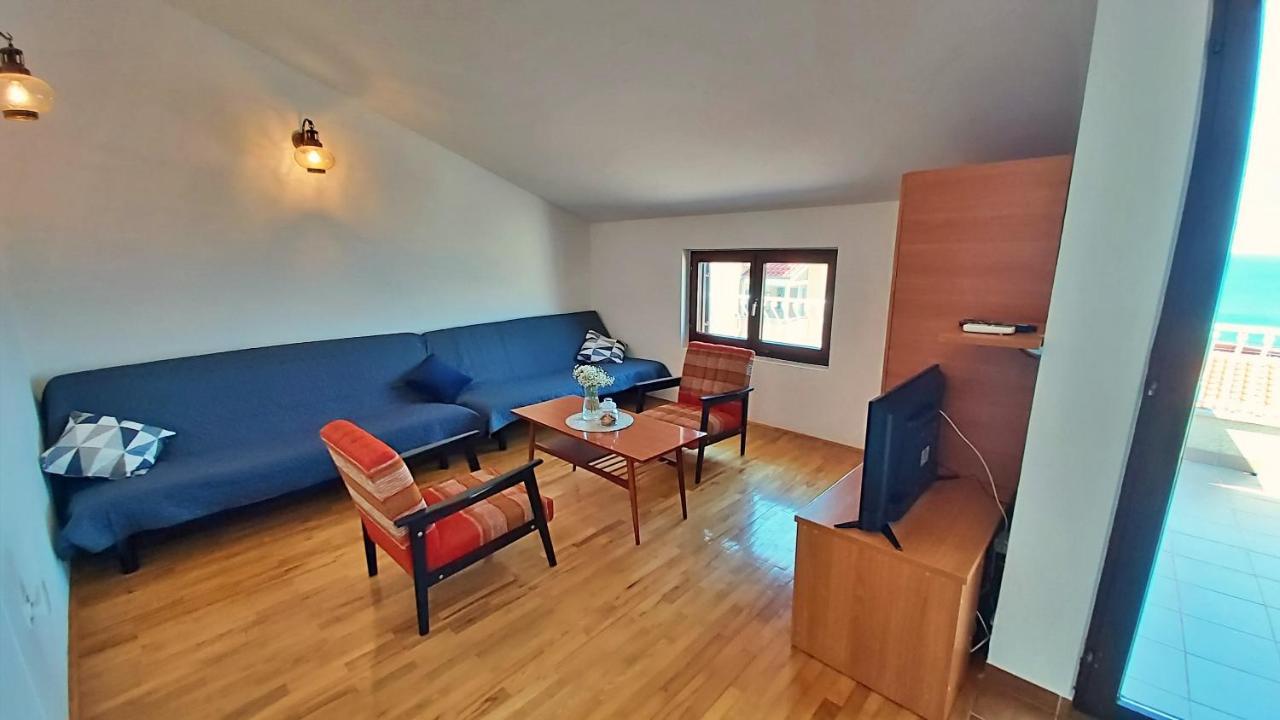 Apartment Roscic Omiš Eksteriør bilde